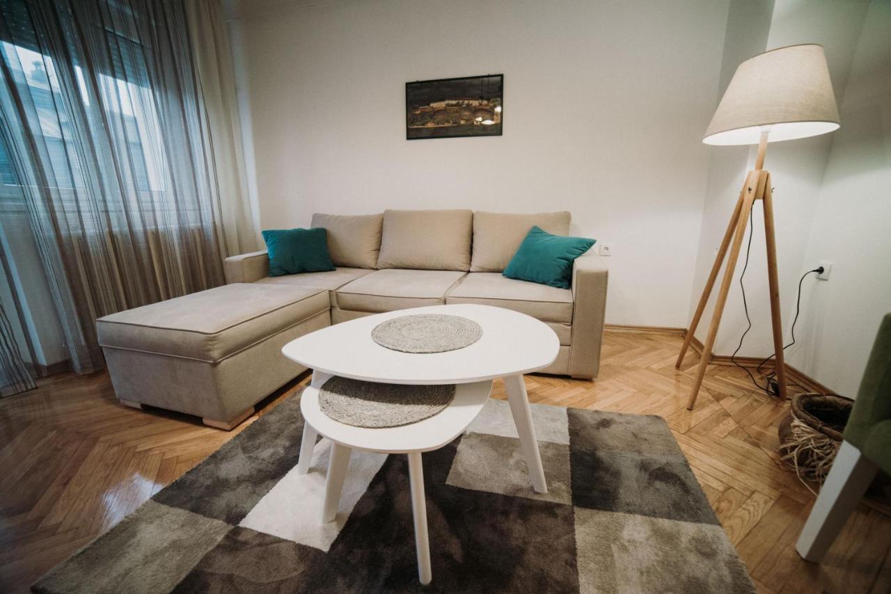 Modern Apartment Нови-Сад Экстерьер фото