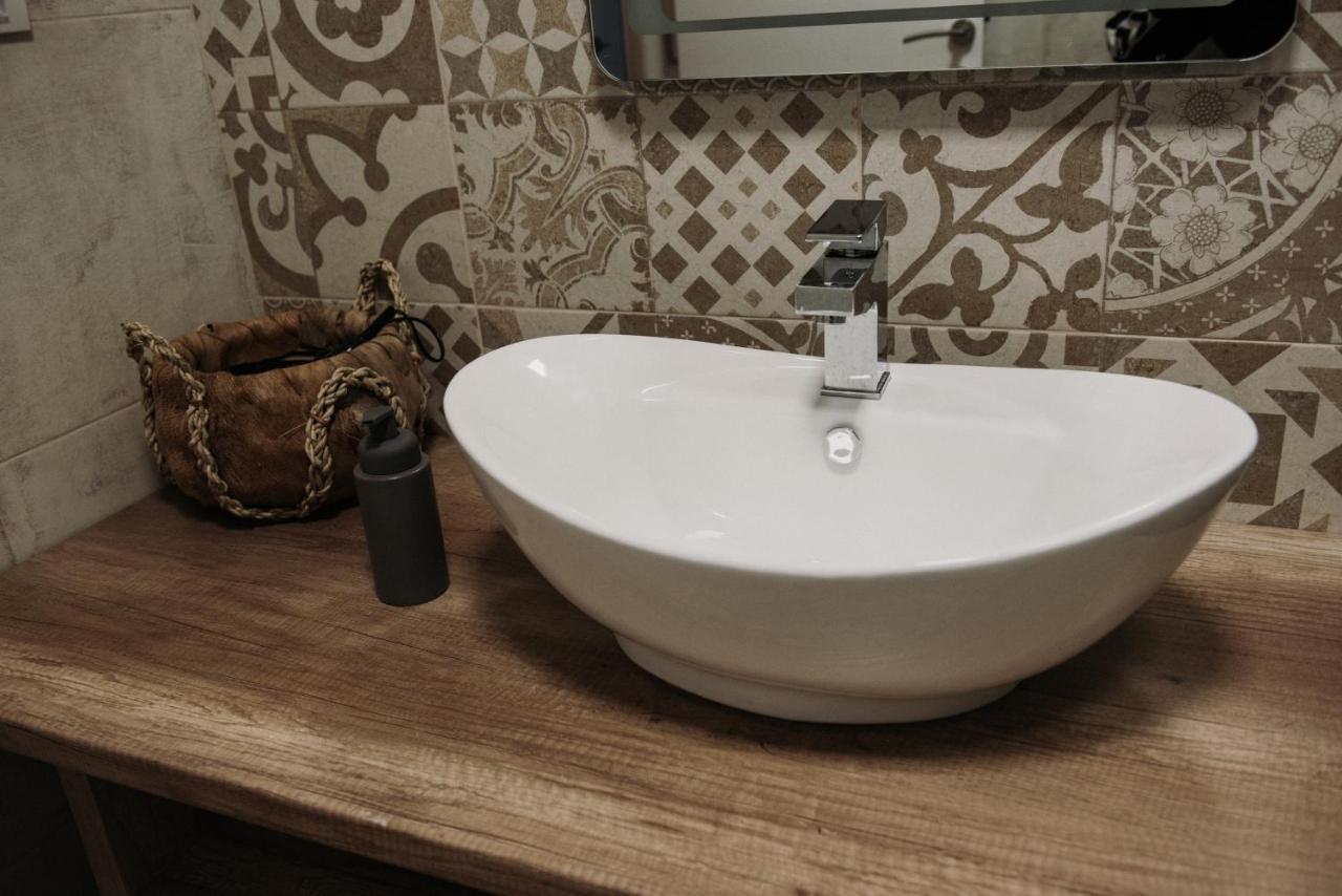 Modern Apartment Нови-Сад Экстерьер фото