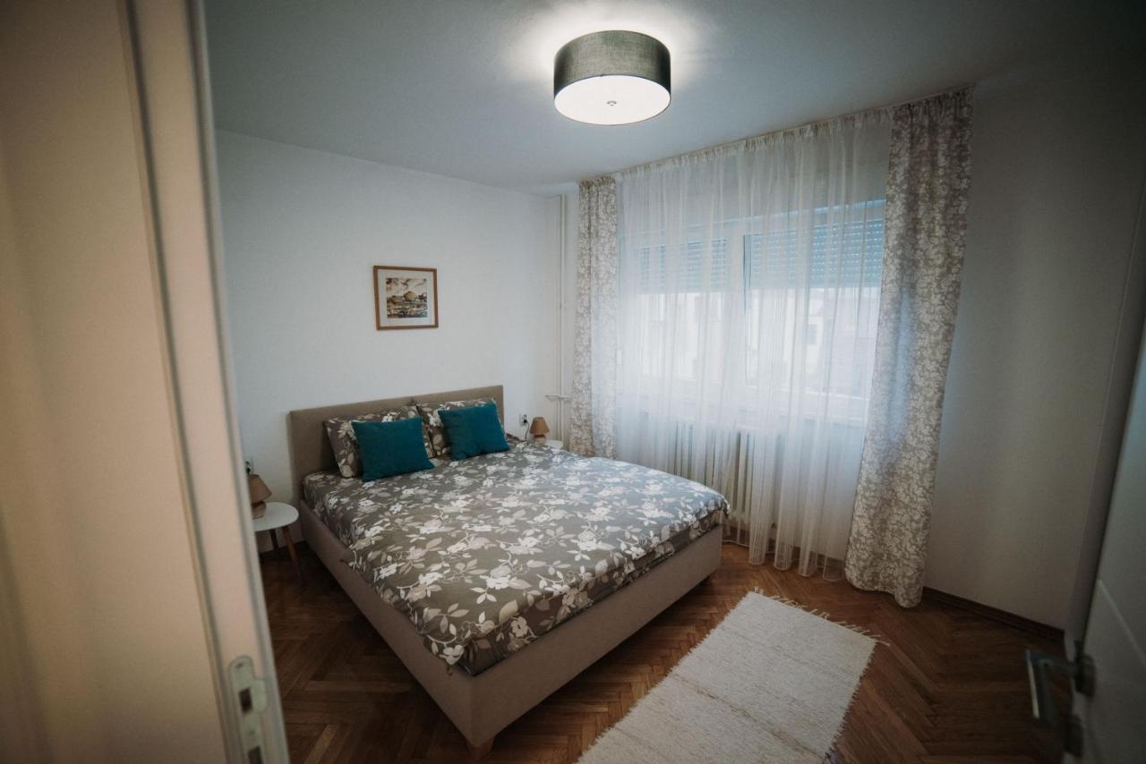 Modern Apartment Нови-Сад Экстерьер фото